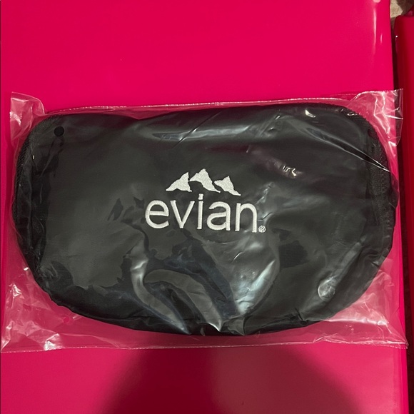 Storm Creek Handbags - Storm Creek Evian Water Black Nylon Explorer Belt Bag Fanny Pack 1060 NEW